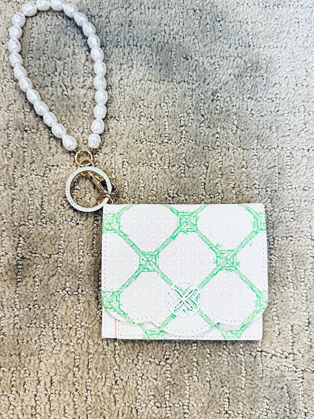 Lilly Pulitzer Card Holder Wallet Keychain Wristlet Pearl Strap